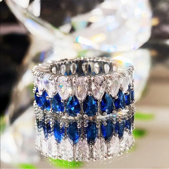 New Women’s 925 Silver Beautiful Sapphire Ring - Picture 3 of 5